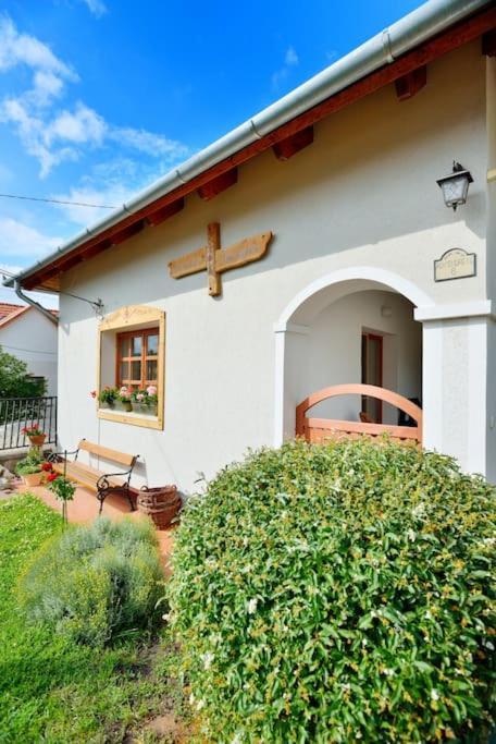 Levendula Vendeghaz Lovas Villa Exterior foto
